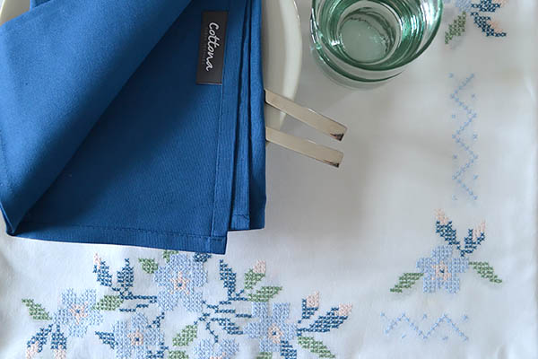 geborduurd tafelkleed Cottona servet blauw